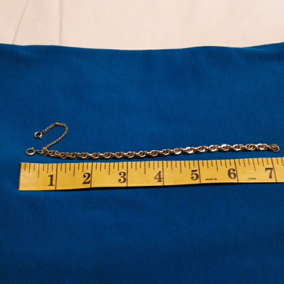 AVON VINTAGE BRACELET - Picture 3 of 3